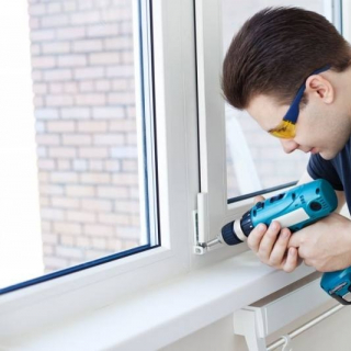 Ремонт и обслуживание пластиковых окон и дверей